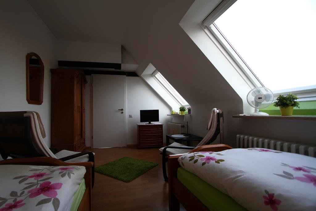 Christianes Gaestehaus Homestay *